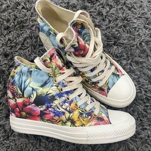 Floral Converse Chucks Wedge size 7